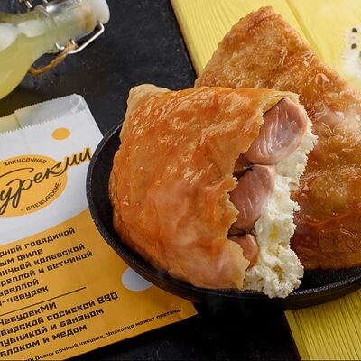 Чебурек с красной рыбой и творожным сыром в Чебурекми по цене 420 ₽