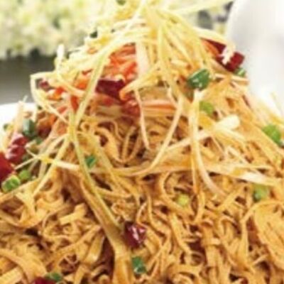 Нарезаный тофу в остром соусе в ГУаНЬ ЯНЬ по цене 1060 ₽