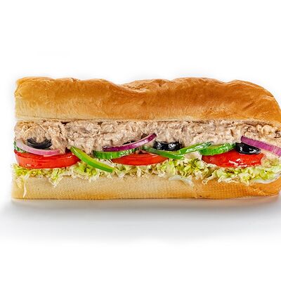 Сэндвич Тунец в Subway по цене 630 ₽