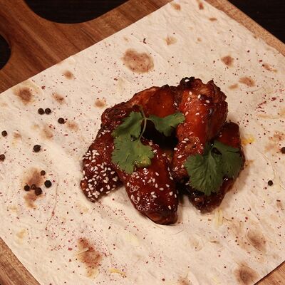 Крылья куриные кисло-сладкие в Фуд проект по цене 610 ₽