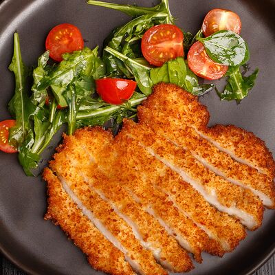 Шницель куриный с овощным салатом в Good Company по цене 590 ₽