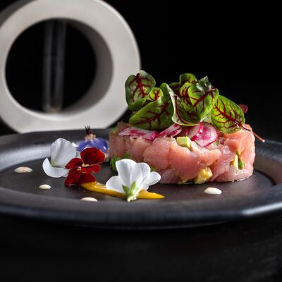 Тартар с тунцом в Mundshtuk Asia по цене 850 ₽