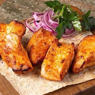 Шашлык из куриного филев HOT DOG BRO по цене 400 ₽
