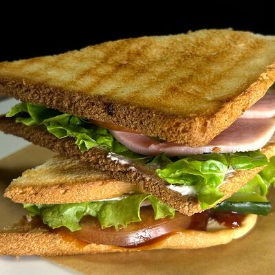 Сэндвич с ветчинойв Камчатка по цене 399 ₽