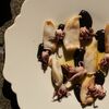 Кальмары мини с соусом из чернил каракатицы, чесночное масло в Padron по цене 1190