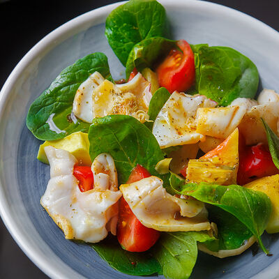 Салат с командорским кальмаром в Picasso по цене 1130 ₽