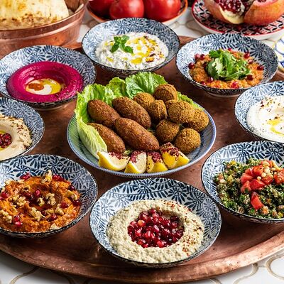 Большое ассорти мезе и закусок в Maroon по цене 4900 ₽