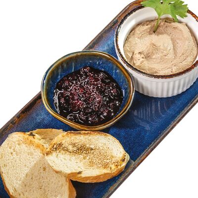 Паштет из куриной печени и вареньем из черной смородины в Хантама по цене 430 ₽