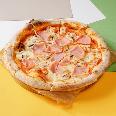 Пицца с ветчиной в Зоя в планке по цене 680 ₽