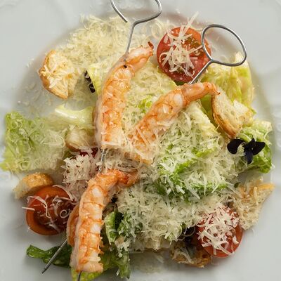 Салат с креветкой в Brera по цене 790 ₽
