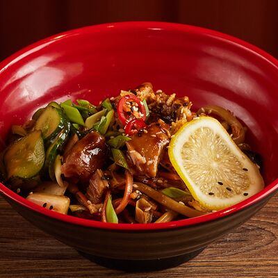 Лапша с курицей в Рамен с уткой по цене 650 ₽