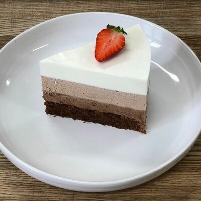 Торт Три шоколада в Jesstaurant по цене 720 ₽