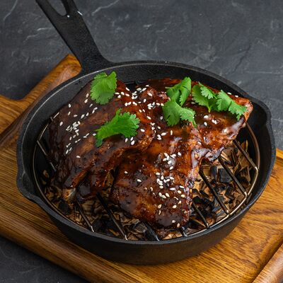 Свиные ребра в соусе барбекю в Jager Meet to Eat по цене 1060 ₽