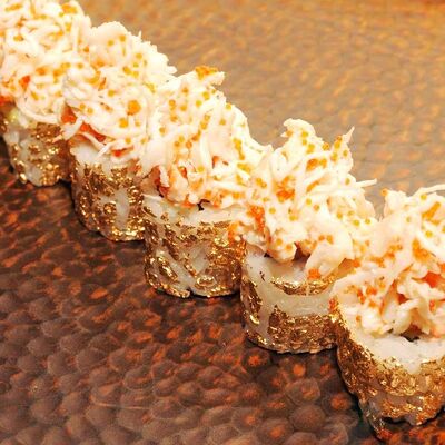Калифорния Gold с камчатским крабом в Sushimarket по цене 2050 ₽