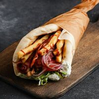 Гирос с цыплёнком и беконом в Пита Питер