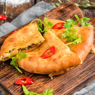 Кубдари с бараниной в Пряности & Радости на Московском по цене 650 ₽