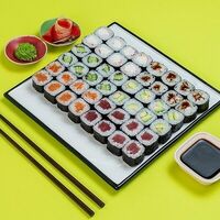 Сет Маки в SAKURA SUSHI PREMIUM