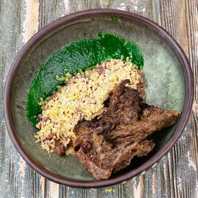 Тартар из говядины с соусом юдзу, копчеными яйцами в Галки по цене 1150 ₽