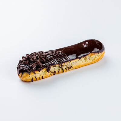 Эклер с шоколадной начинкой в Магбургер & Братья Караваевы по цене 100