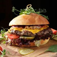 Бургер с говяжьей котлетой в Настойчивость