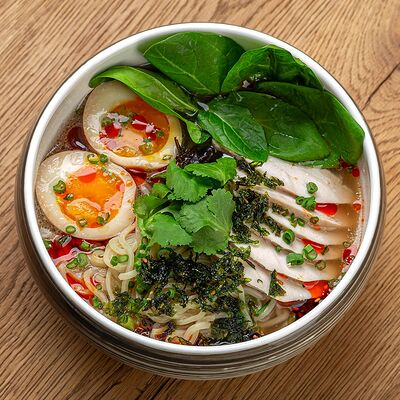 Суп Рамен с курицей в Sia bar по цене 750 ₽