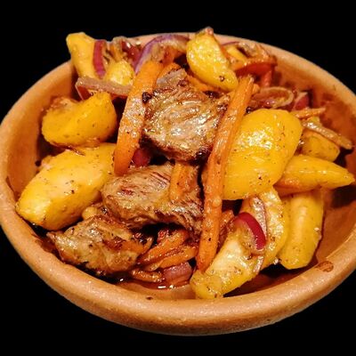 Мясная сковородка со свининой в Papa Hop по цене 690 ₽