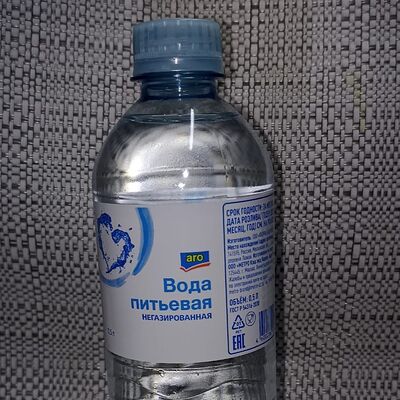 Вода Сенежская негазированная в КулинариЯ по цене 90 ₽