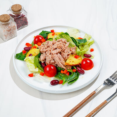 Салат с тунцом в Магбургер & Братья Караваевы по цене 275