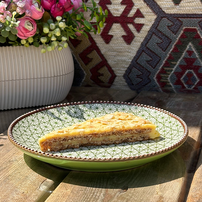 Пироженое Миндальный торт в Тарым по цене 3155 ₸