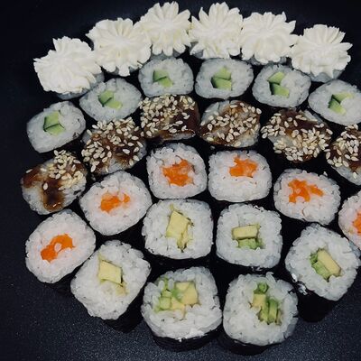 Мини-сет в Uchu Sushi Yaki по цене 1409 ₽