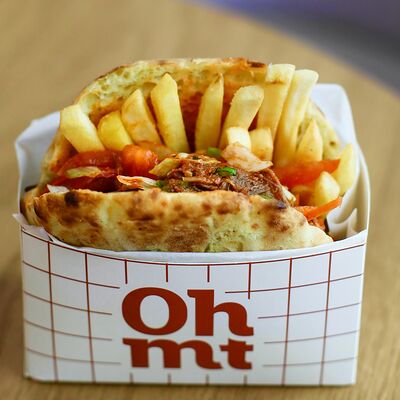 Пита-гирос по-турецки в oh my toast по цене 430 ₽