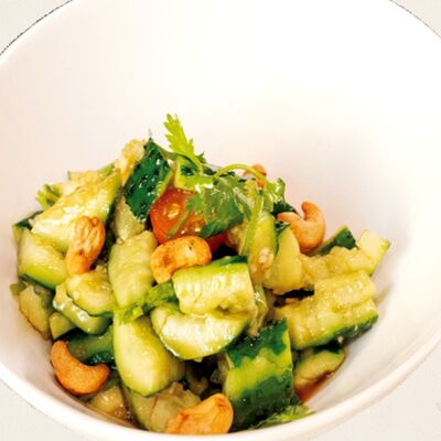 Битые огурцы в Золотая панда по цене 655 ₽