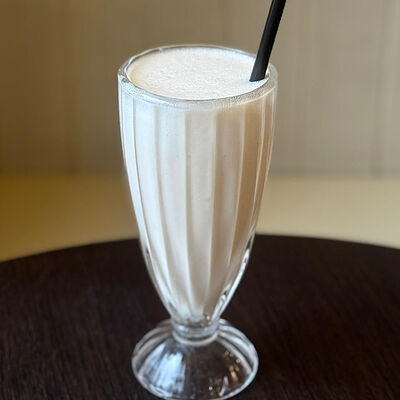 Милкшейк Банановый в Mon Baton по цене 460 ₽