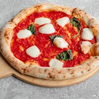 Пицца Маргарита в Печка