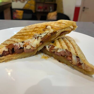 Кесадилья пеперонив Red Camel Египетская кухня по цене 550 ₽