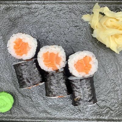 С лососем в Hiro суши-бар по цене 315 ₽