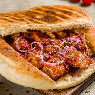 Шашлыки в хлебе из курицы в Halal Grill по цене 2480 ₽