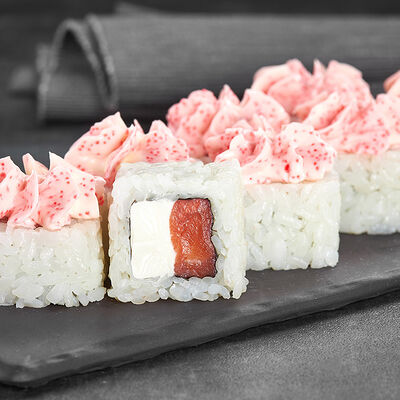 Лава с лососем в Суши мастер по цене 239 ₽