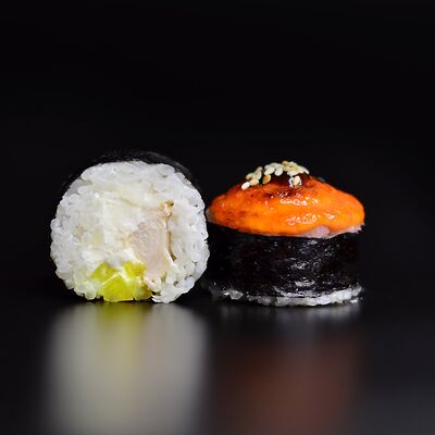 Запеченный с курицей в Sushi Kent по цене 526 ₽