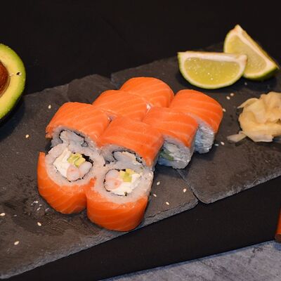 Филадельфия с креветкой в Maki Family по цене 369