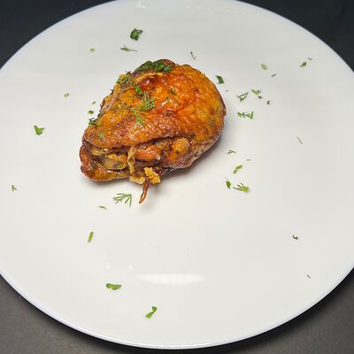 Бедро, запеченное с чеснокомв Кулинария на Тухачевском по цене 275 ₽