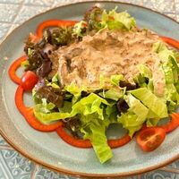 Теплый салат спеченью в Iris