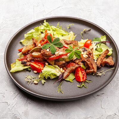 Телятина под ореховым соусом в Смольный по цене 850 ₽