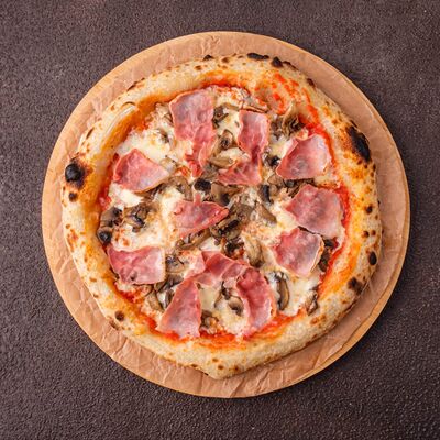 Пицца Ветчина-грибы в Cosmo пицца пучча по цене 1348 ₽