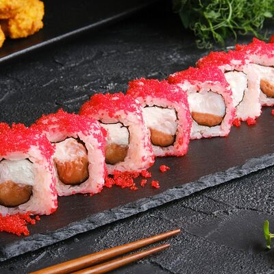 Калифорния с сёмгой в ProSushi по цене 299 ₽