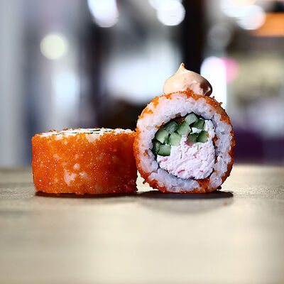 Калифорния спайси в Burger&Sushi по цене 368 ₽