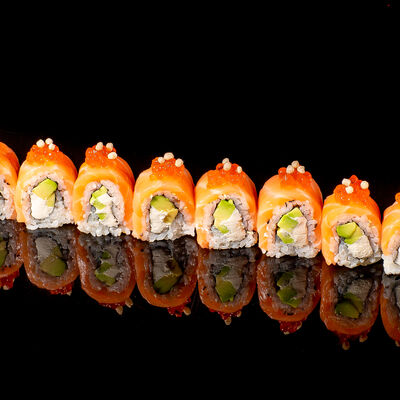 Ролл Филадельфия в Yo! curry & sushi по цене 950 ₽