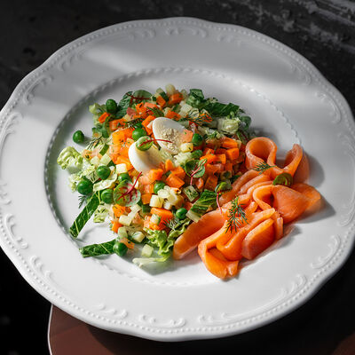 Салат Оливье с форелью домашнего посола в La Maison гастробутик по цене 760 ₽