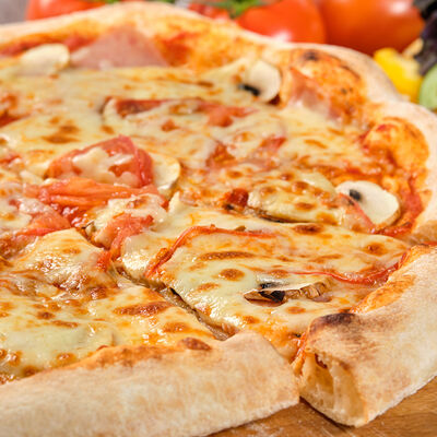 Пицца Прошутто фунги в Bon Bon по цене 715 ₽