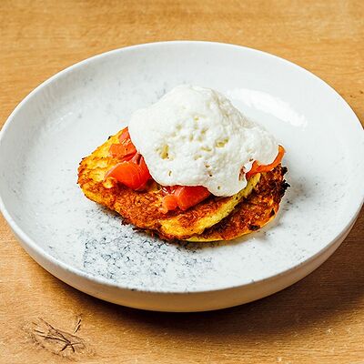 Драники с лососем в Nel tempo по цене 860 ₽